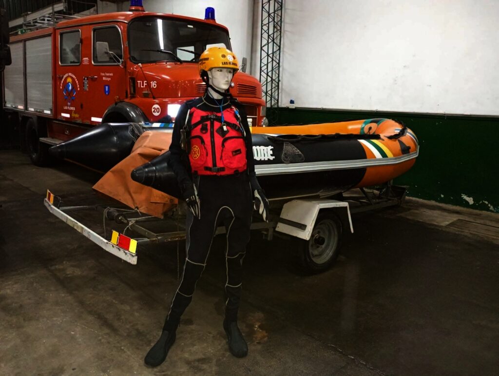 En un nuevo aniversario de la institución, Bomberos Voluntarios agasajó a su personal y presentó nuevo equipamiento
