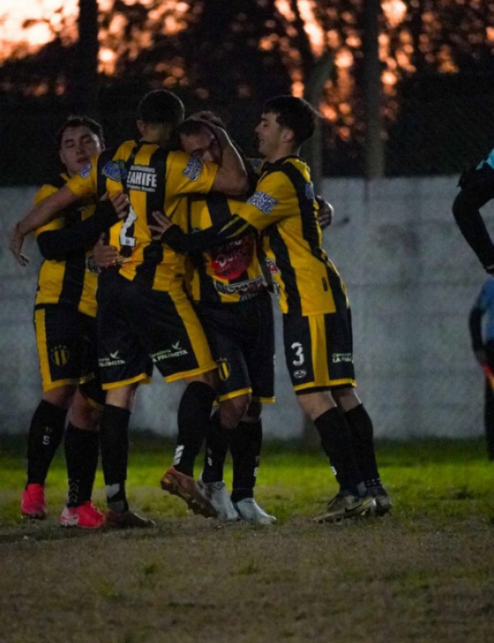 Torneo Clausura: El Hollín se cruzará mañana domingo con Juventud Unida