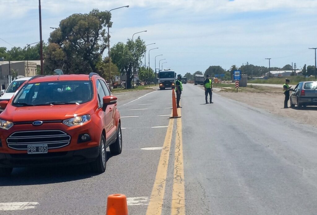 Restricción de tránsito pesado en rutas bonaerenses por el fin de semana largo